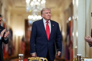 „Díky premiére Starmere, už vaše letadlové lodě nepotřebujeme, už jsme vyhráli,“ vzkázal do Londýna Trump - Echo24.cz