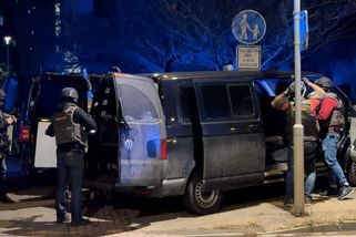 Volali Alláhu akbar a imitovali střelbu. Policie stíhá dva studenty, kteří vyděsili plzeňskou fakultu - Novinky