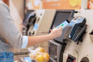 Nechtěná brigáda. Jak mě velký nákup u samoobslužné pokladny rozpálil doběla - Médium.cz