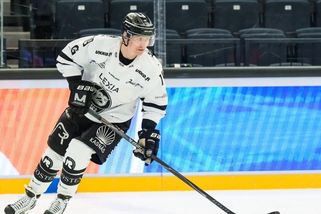 Konec duhové šikany ve Finsku? Hokejista odmítl pride dres, ustál mediální lynč a donutil klub k omluvě