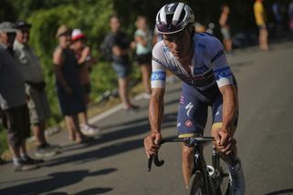 Jedou snad všichni na Pogačara? Takhle nejde závodit, kritizuje vyšťavený Evenepoel - Sport.cz
