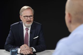 "Putin zavolá Babišovi..." Zase tu budou tanky, když se nebudeme bránit, říká Fiala