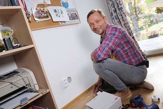 Odbočení zásuvky do druhé místnosti nemůže dělat jen tak někdo