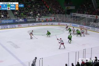 Dvě svatby a jeden pohřeb, Boleslav vstala z mrtvých. Kapitána vytočily hradecké oslavy - Sport.cz