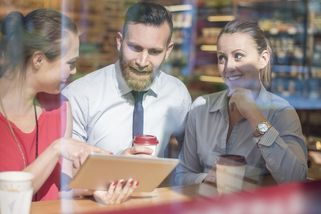 Na třídním srazu se mi smáli, že jsem nic nedokázala. O týden později mi psali, ať jim pomůžu - Médium.cz