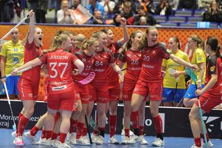 Češky vyzve v boji o zlato nečekaný sok. Švýcarky senzačně přejely hvězdné Švédsko - Sport.cz