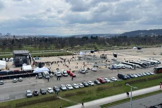 ON-LINE: Na Letné se začínají scházet účastníci demonstrace - Novinky