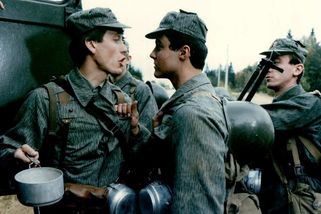 Chlapci a chlapi: Zakázaná láska a jak se natáčel slavný seriál