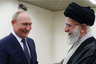 Pád režimu je na dohled: Írán ztratil partnery i duchovního vůdce - Médium.cz