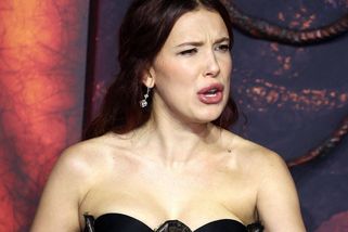 Millie Bobby Brown na premiéře vyjela na fotografa a naštvaně odešla!