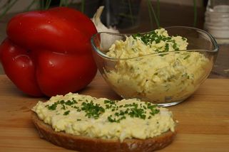 Lahodná vajíčková pomazánka s tvarohem | Vaříme s Kubíčkem