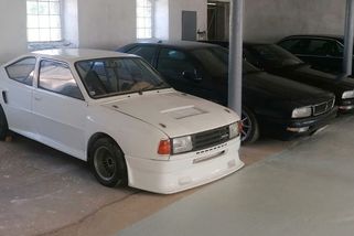 Někdo prodává původní Škodu Rapid za šílenou cenu. Uvnitř auta přitom není vůbec nic - Garáž.cz