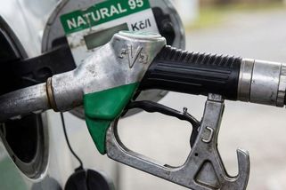 Včera jsme si stěžovali na Green Deal, dnes si stěžujeme na drahou ropu