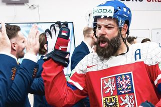 SportWin » Hokej » Příkladná noblesa hokejového velikána! Zraněný lídr se i přes bolest a ušlé zlato zastal nenáviděnéh