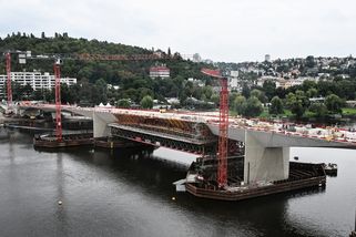 Nový Dvorecký most se prodražil o skoro 400 milionů korun - Echo24.cz
