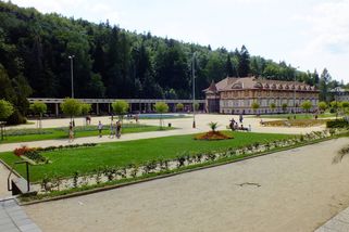 Mnoho pacientů zbytečně platí za lázně ze svého. Nárok na bezplatnou péči vzniká u desítek běžných potíží