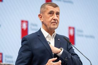 Následky Vystrčilovy výpravy: Babiš po 28 letech mění pravidla, o letech ústavních činitelů rozhodne sám
