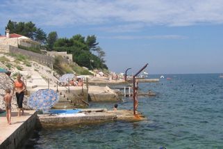 Nejbližší chorvatská pláž je ve vesničce Crveni Vrh. Kde jinde jste od nás brzy u moře? - Médium.cz