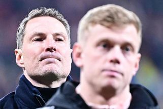 Priske nestíhá ani Friise. Tenhle návrat nevypadá na happy end