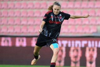 Slavia ztrácí v boji o titul. Ženské derby rozhodla teprve sedmnáctiletá hráčka Sparty - Sport.cz