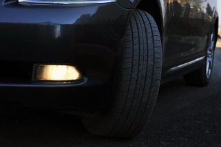 Mikroplasty: Největším zdrojem jsou otěry z pneumatik - Portál řidiče