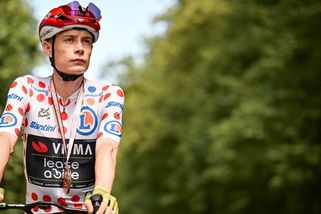 Mám šanci. Pořád mám šanci. Aha, tak ne, Tour de France už skončila, diví se Vingegaard