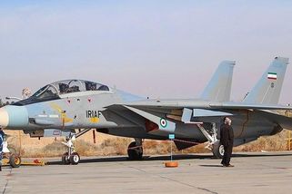 Izrael a USA bombardují íránské omalovánky. Přišly tak o rakety za miliony dolarů - Médium.cz