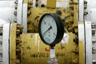 Ukrajina ukázala diplomatům materiály ohledně následků ruského útoku na Družbu