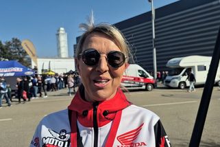 Motorkářek v Česku výrazně přibývá, v autoškolách to ale nemají lehké. Občas čelí i nadávkám - Novinky