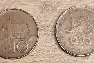 Vzácné desetikoruny mají Češi pořád v peněženkách a ani to neví. Jedna se prodala za 160 tisíc - Médium.cz