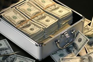 Stávka na ministerstvu spravedlnosti kvůli průměrnému platu 50 141 korun - Médium.cz