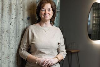 Proměna čtenářky Jarky: K šedesátinám dostala nečekaný dárek a září jako nikdy