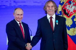 Medaile od Putina: Ať si Nohavica nebere jméno Vys...