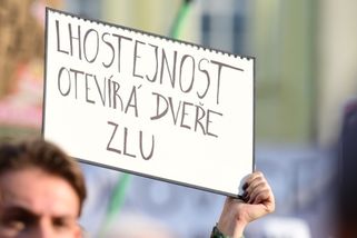 Průzkum: V názoru na Milion chvilek je společnost rozdělená | ČeskéNoviny.cz