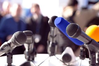 SŠA místo USA. Úředník hrozí slovenským redaktorům srážkou platu za „nespisovnost“ - Seznam Zprávy