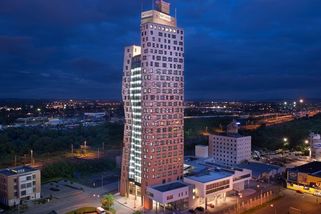 Na nejvyšší budově Česka se otevřela vyhlídka pro turisty - Novinky