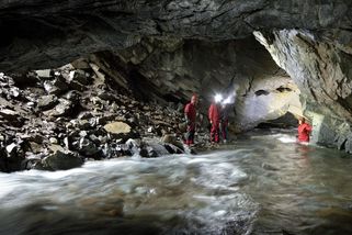 Krok vedle může znamenat smrt. Jak vypadá práce českých jeskyňářů - Seznam Zprávy