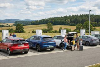 Jak vybrat elektromobil: dojezd je méně důležitý, než si myslíte. Tohle je to, co opravdu rozhoduje