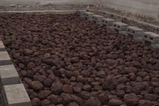 Solární lože vytápí dům zdarma po celou zimu. Přišlo z Kanady a lidé si jej staví svépomocí