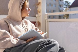 Puberťák bojkotuje učení na přijímačky na gymnázia. Lektorka radí, co s tím - Médium.cz