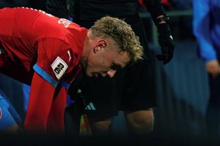 Přísný metr rozhodčího v barážovém utkání? Češi doplácejí na domácí volnost - Médium.cz