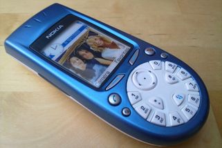 Nokia 3650: Mobil s šílenou klávesnicí, na které je psaní zábava