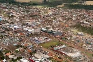 Apokalypsa na jihu Brazílie. Tornádo zničilo 90 procent města, ukazují záběry - Novinky