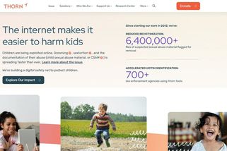 Ve hře jsou velké peníze. Evropu tlačí do plošného šmírování americká organizace - Novinky