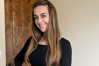 Dáma, která zhubla 90 kilo, se pochlubila snímky před a po odstranění povislé kůže