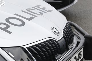 Policie prověřuje vraždu na Novojičínsku. Syn měl matku zabít mačetou - Novinky