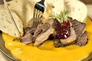 Tajemství té nejlepší svíčkové omáčky se ukrývá v TOMTO receptu – vyzkoušela jsem ji minulý víkend a byla jsem nadšená