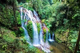 Káva z trusu a očista duše. I tímhle vás přivítá Bali | Cesty s Adél