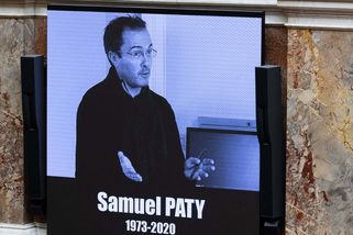 V Paříži začal soud s mladistvými obviněnými z podílu na vraždě učitele - Seznam Zprávy