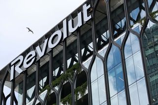 Ledy se pohnuly. Revolut začal konkurovat operátorům s neomezeným tarifem za pár stovek - Novinky